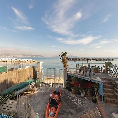 באקולי Marevestrum - Incantevole Casa Con Accesso Diretto In Spiaggia מראה חיצוני תמונה